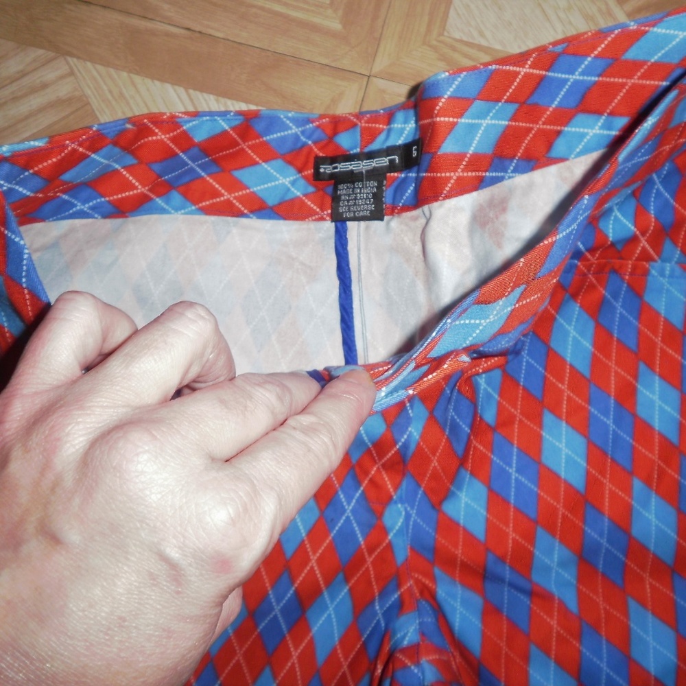 NEW ROSASEN red/blue cropped Pants 6 - Picture 2 of 4